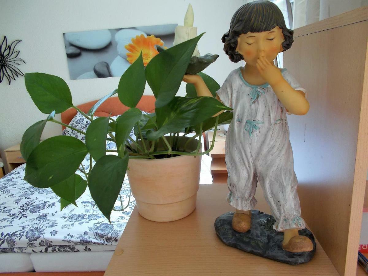 Ferienwohnung Kiruga 키펜하임 외부 사진